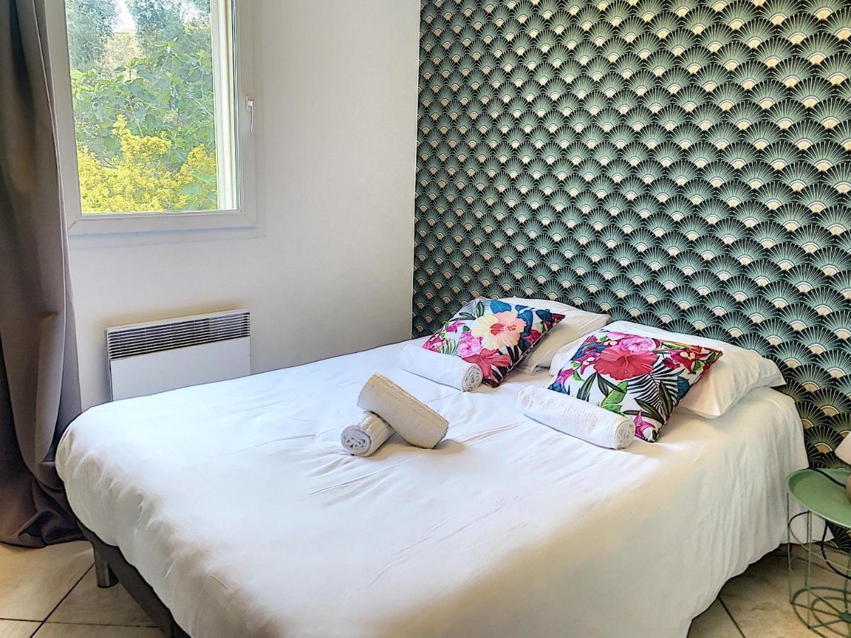 Grand Appartement Spacieux A 5 Min Du Centre Ville Аячо Екстериор снимка