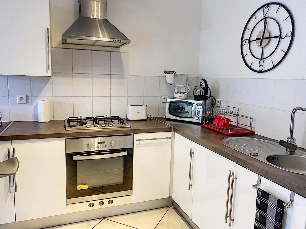 Grand Appartement Spacieux A 5 Min Du Centre Ville Аячо Екстериор снимка
