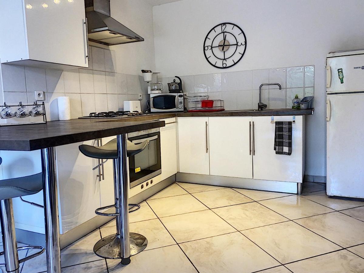 Grand Appartement Spacieux A 5 Min Du Centre Ville Аячо Екстериор снимка