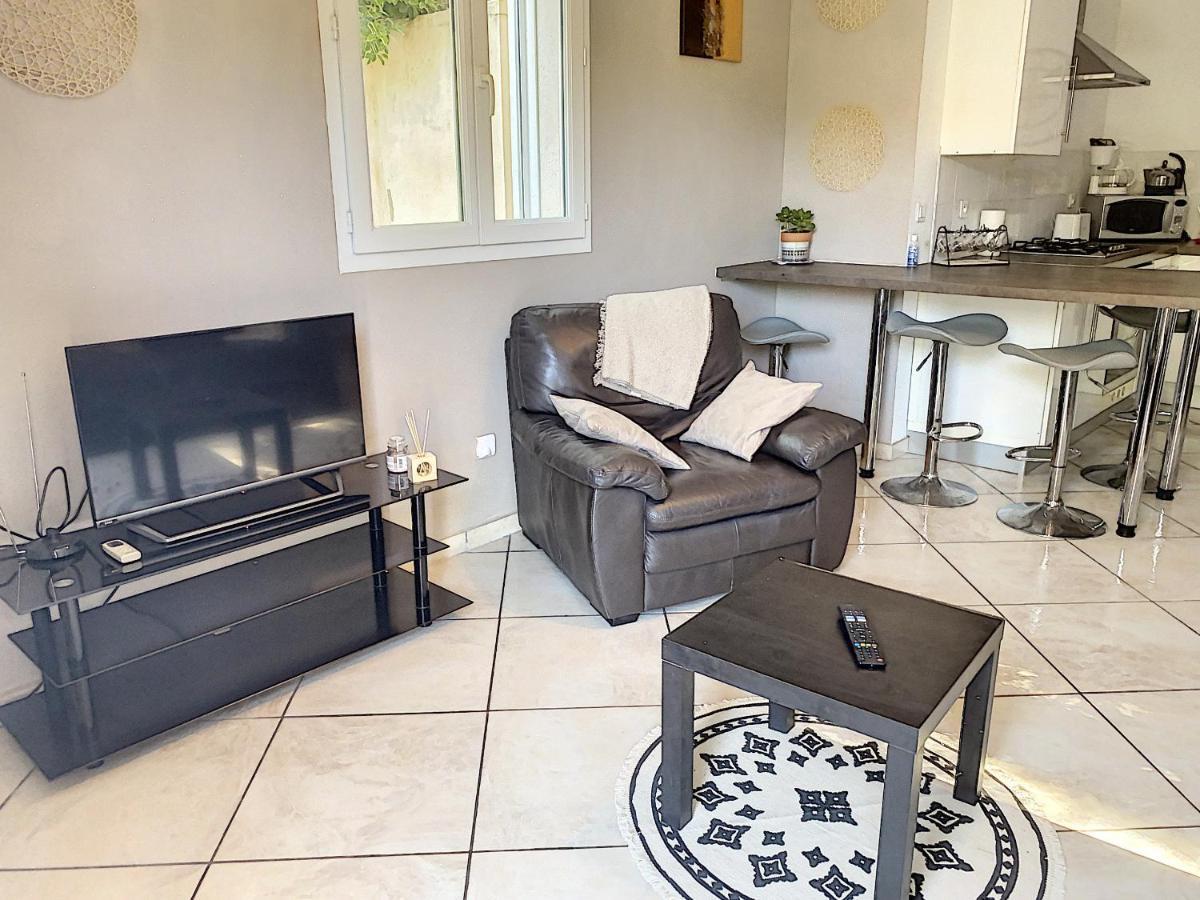 Grand Appartement Spacieux A 5 Min Du Centre Ville Аячо Екстериор снимка